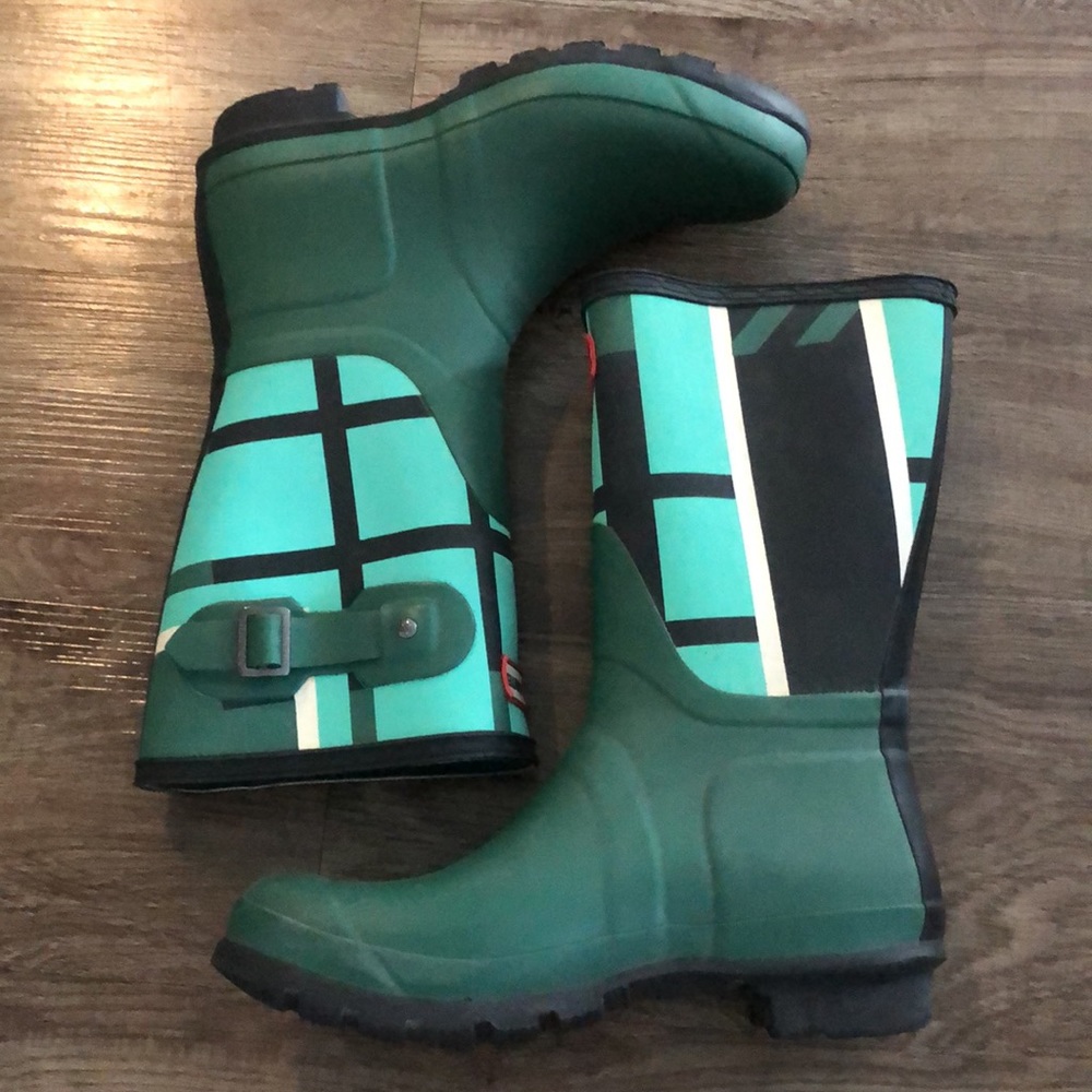 Green Hunter Rain Boots - Picture 2 of 6